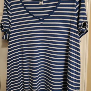 Old Navy Blue and White Relaxed Fit Short Sleeve Tee